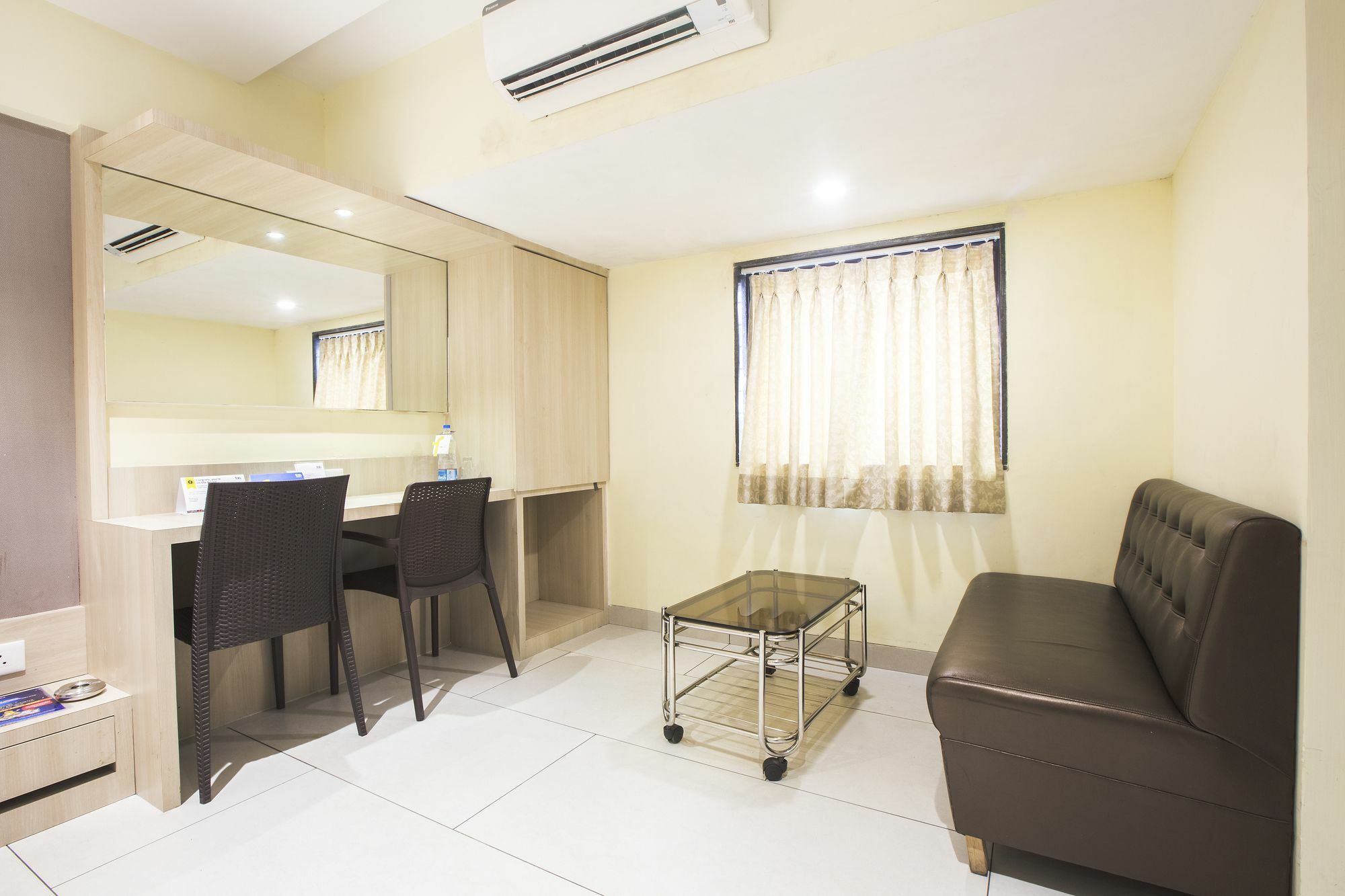 Fabhotel Vashi Navi Mumbai Exterior photo