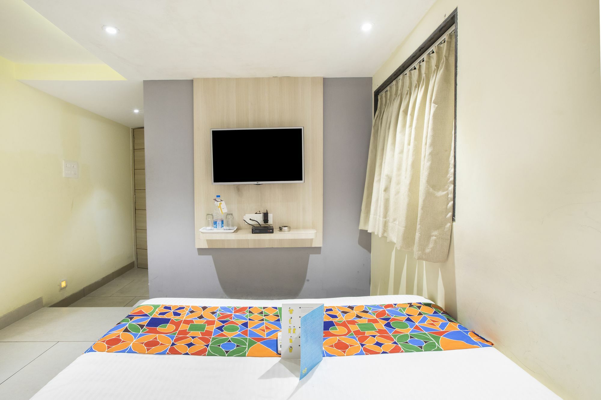 Fabhotel Vashi Navi Mumbai Exterior photo